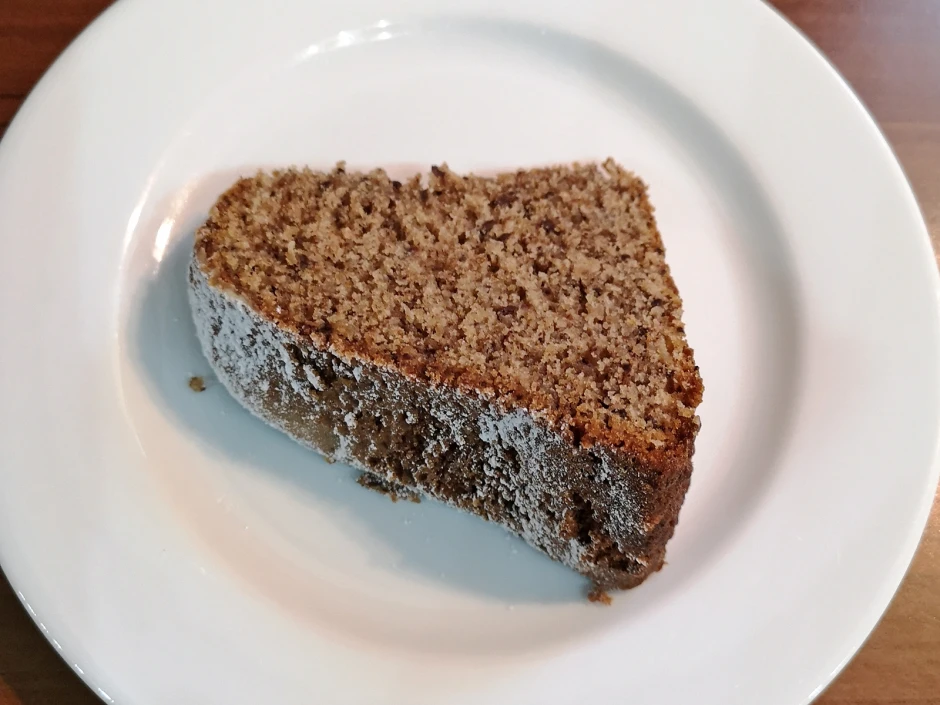 Schoko-Apfel-Nuss-Gugelhupf