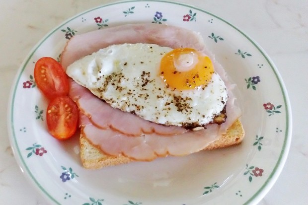 Toast mit Spiegelei