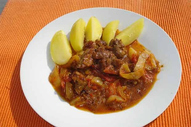 Pute mit Paprikastreifen