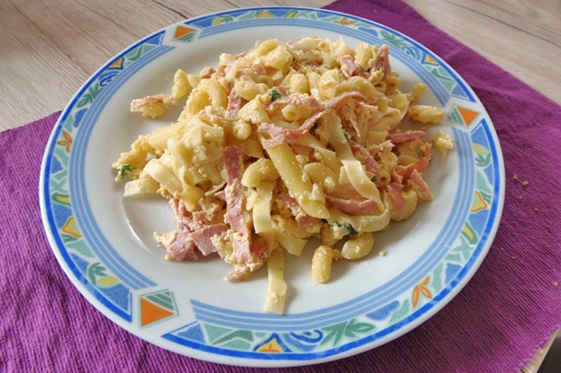 Eiernudeln mit Schinken