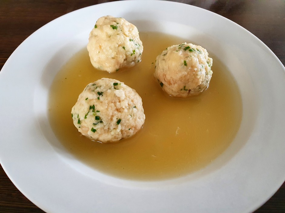 Tirolerknödelsuppe