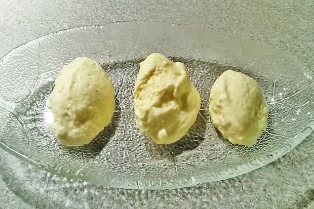 Mousse-Nockerln mit Topfen