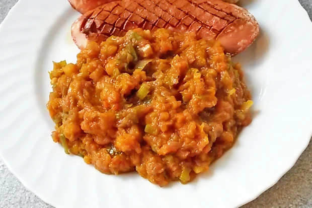 K&uuml;rbisgem&uuml;se mit Karotte