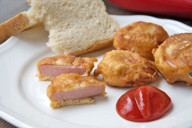Im Weinteig gebackene Extrawurst