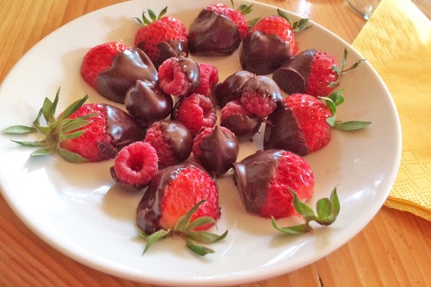 Beeren mit Schokolade