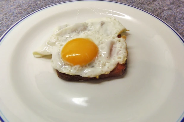 Leberk&auml;se mit Ei