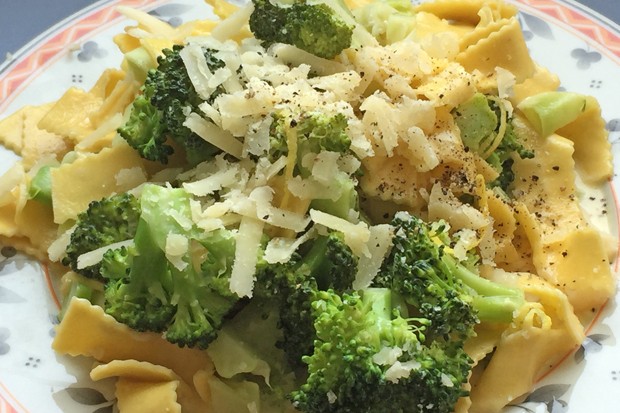 Tagliatelle mit Broccoli und Zitrone