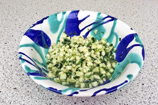 Gurkensalat mit Bärlauch