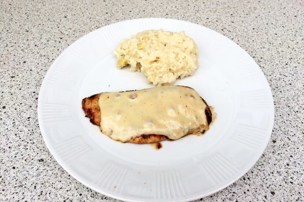 H&uuml;hnerschnitzel mit K&auml;se