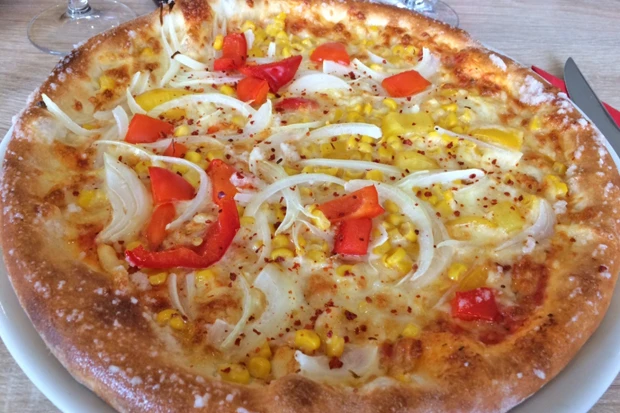 Paprika-Mais-Pizza