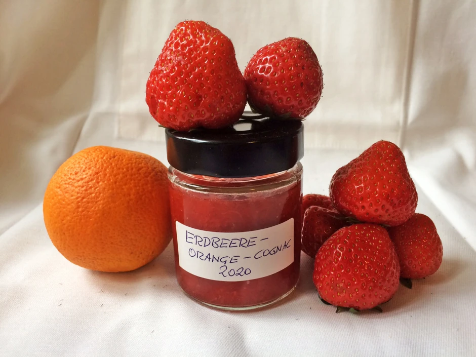 Erdbeer-Orangen Marmelade mit Cognac