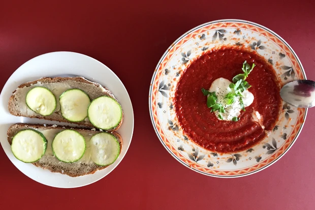 Tomatenkaltschale