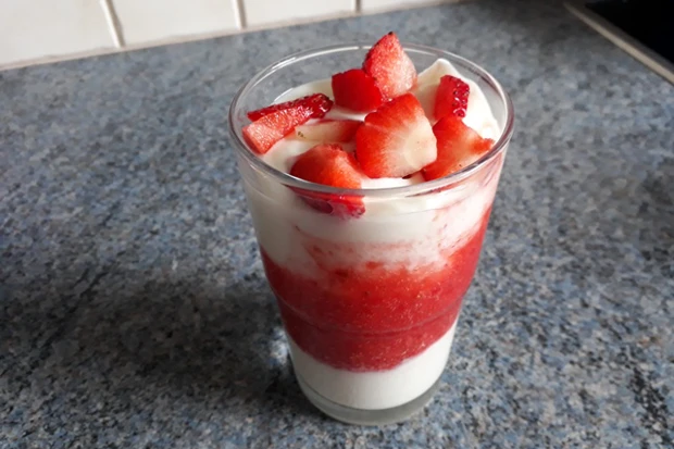 Schnelles Erdbeerdessert