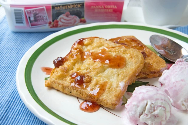 French Toast mit M&ouml;venpick Himbeer-Mascarpone Eis
