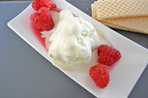 Mövenpick Pistazie Weiße Schokolade mit Himbeeren