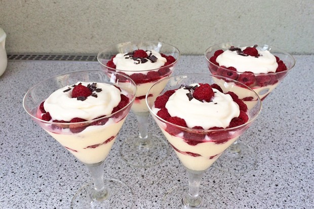 Himbeercreme im Glas