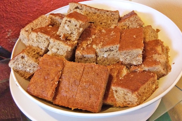 Einfacher Nusskuchen