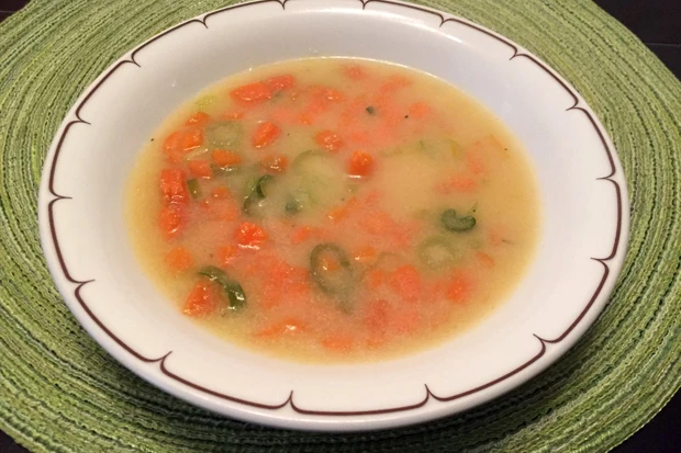 Karotten-Grießsuppe