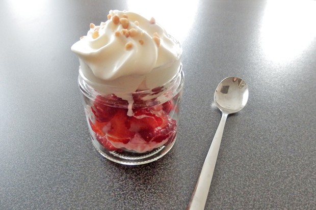 Erdbeerbecher