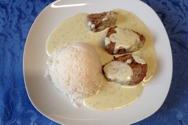 Schweinsmedaillons in Gorgonzolasauce