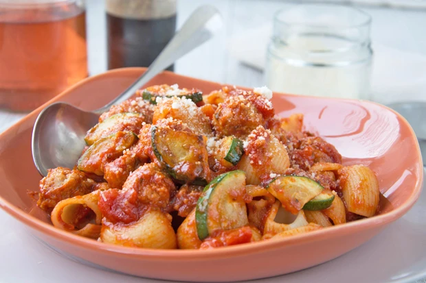 Penne mit Fleischbällchen