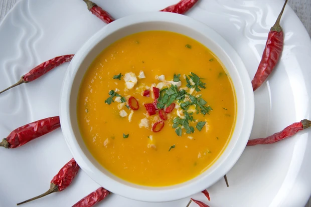Scharfe K&uuml;rbis-Kokos-Suppe