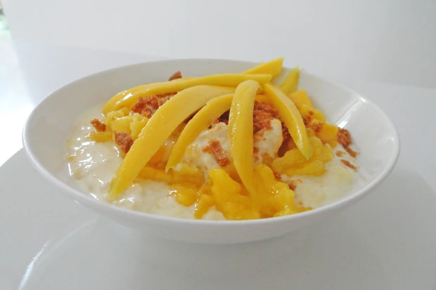 Mango-Creme mit Keksbr&ouml;sel
