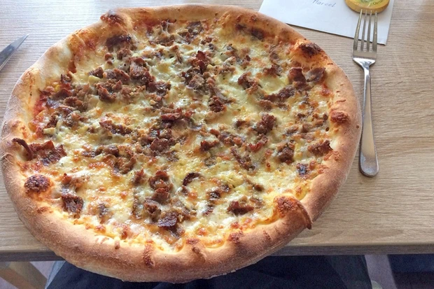 Fleischpizza