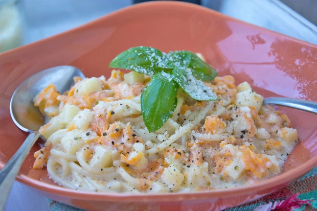 Karotten-Apfel-Pasta