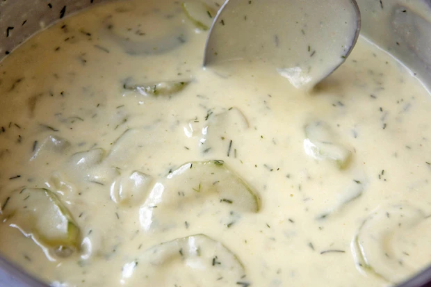 Gurken-Dill Ragout