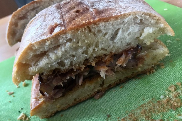 Spareribs mit Ciabatta Brot