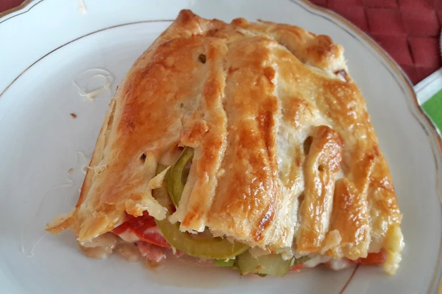 Pikanter Blätterteigstrudel