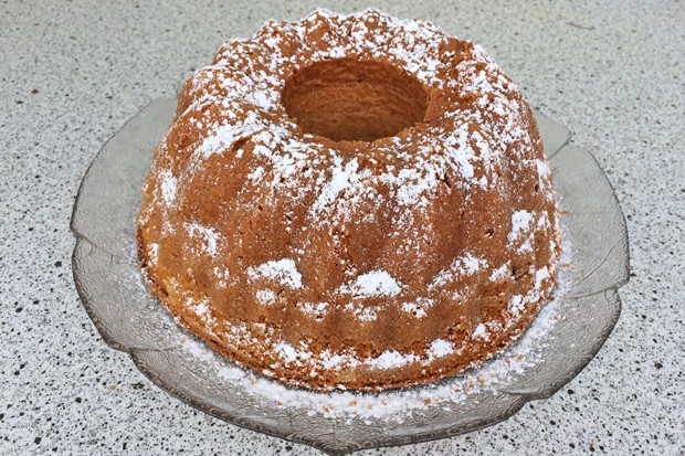 Haselnussgugelhupf