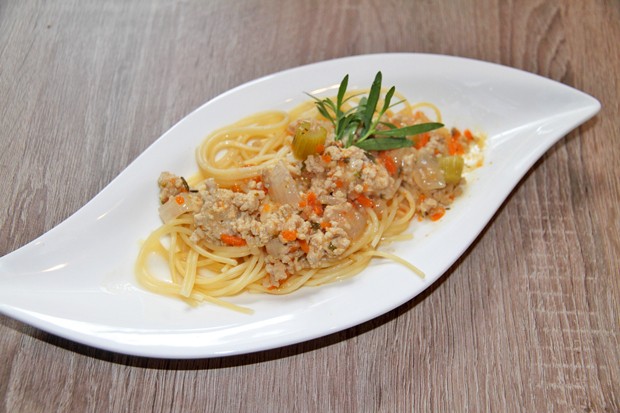 Wurzel - Bolognese mit Hühnerfaschiertem