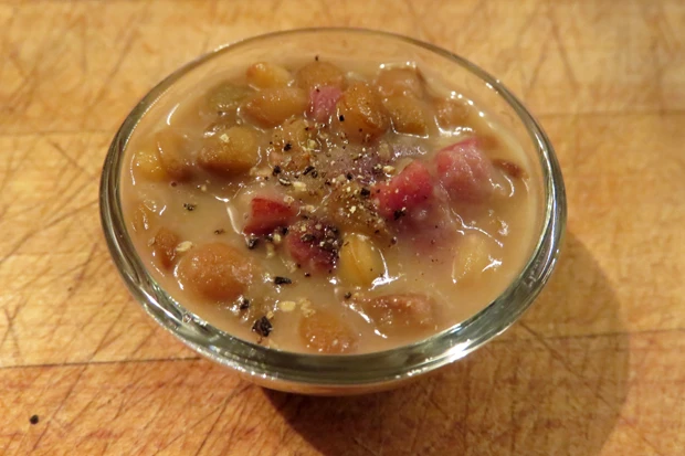 Kichererbsen mit Speck