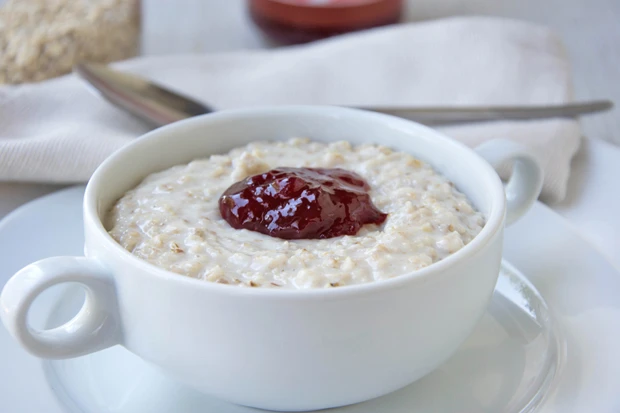 S&uuml;&szlig;e Milch-Haferflockensuppe