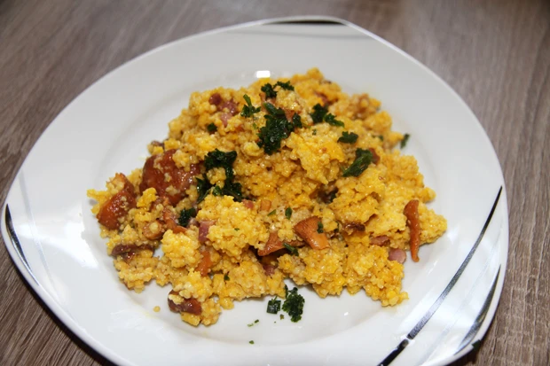 Goldhirse-Gröstl mit Eierschwammerl und Speck
