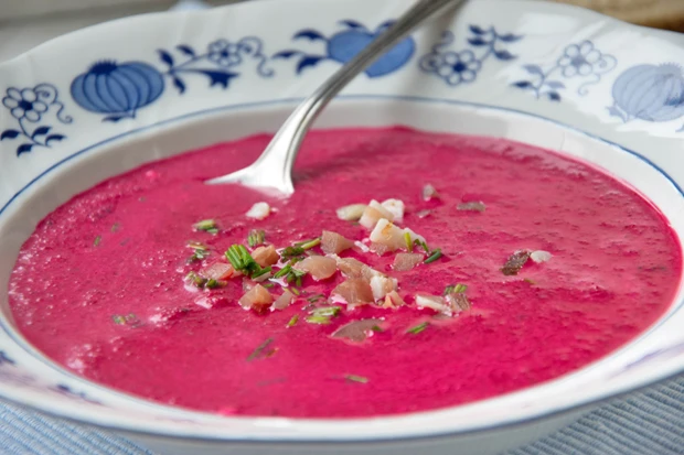 Rote-Rüben-Suppe nach Urlioma