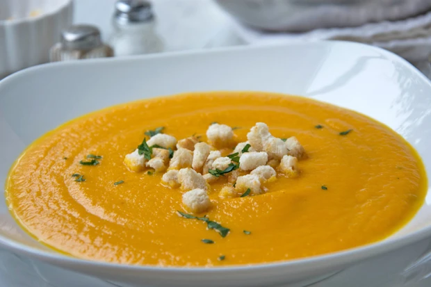 S&uuml;&szlig;kartoffel-Suppe