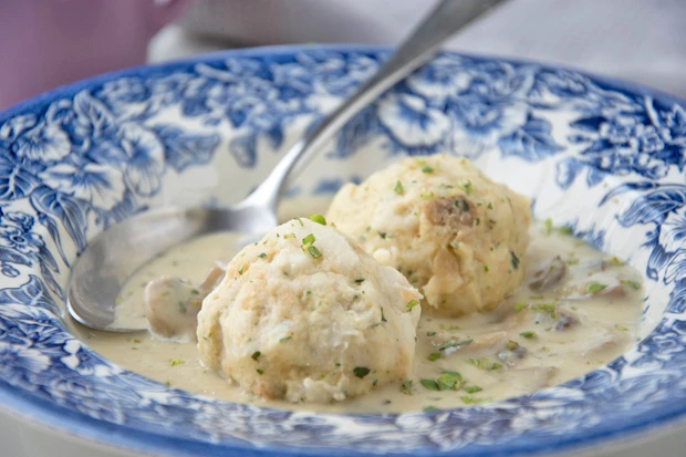 Steinpilzsauce mit Semmelkn&ouml;del ohne Mehl