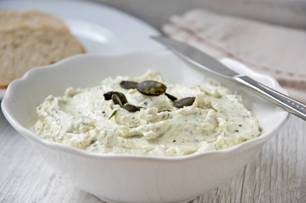 K&uuml;rbiskern-Knoblauch-Aufstrich