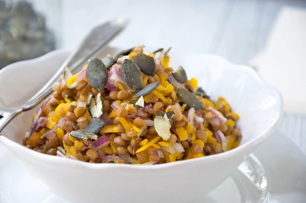 Gelber Linsensalat mit K&uuml;rbis