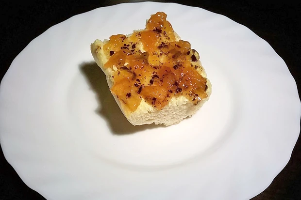 Marillenmarmelade mit Kakaonibs