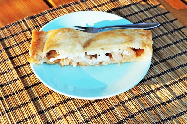 Apfelschnitte mit Blätterteig