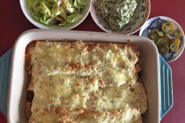 Vegetarische Burritos mit Bohnen-Tomatensauce