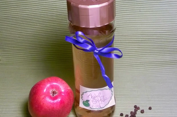 Apfel-Pfeffer-Essig