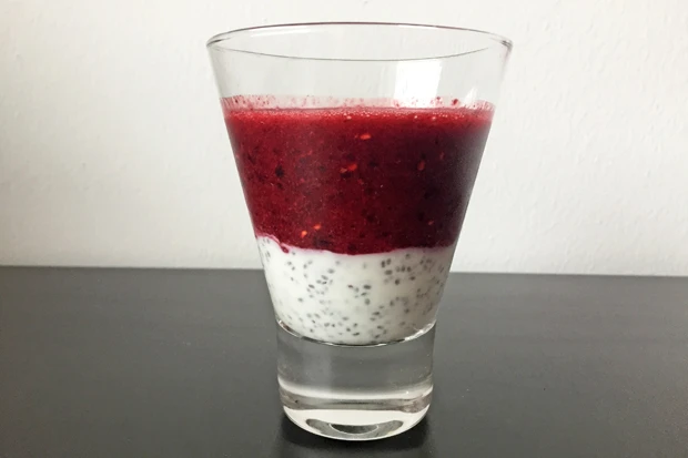 Chiapudding mit Beerentopping