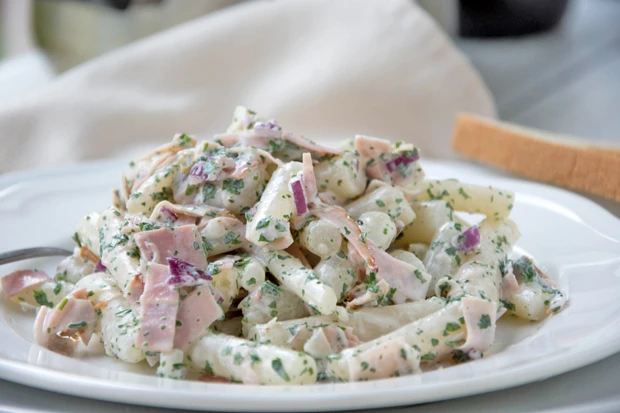 Schwarzwurzelsalat mit Schinken