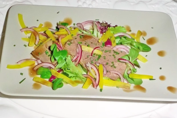Rindfleischsalat mit Kern&ouml;l-Schnittlauch-Dressing