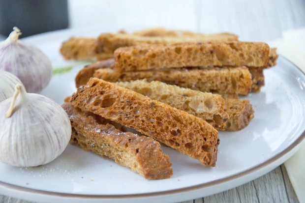 Brot-Pommes mit Knoblauch